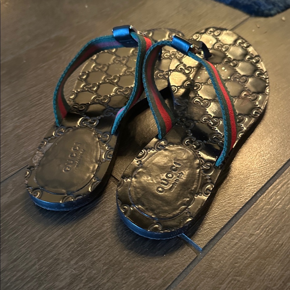 Gucci Black Sandals with Red and Green Stripes - Picture 3 of 4